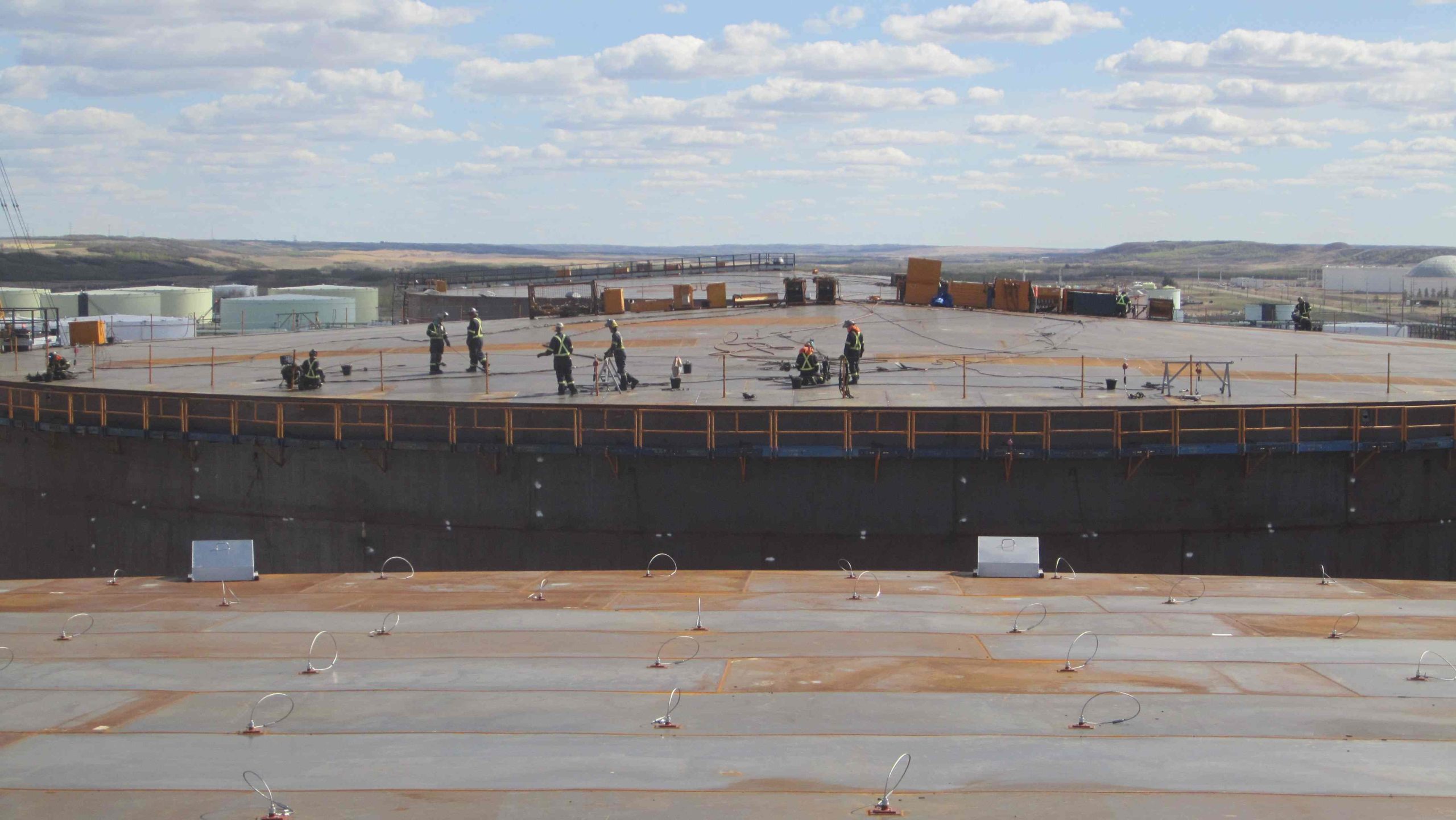 11-view-from-roof-three-211'x80'-high-api-650-column-supported-cone-roof-tanks-by-tiw-steel-platework _11_11